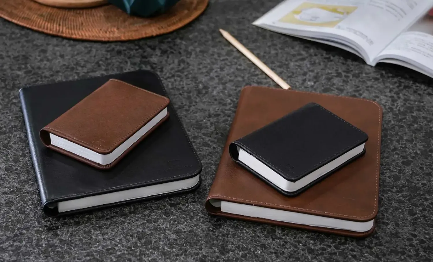 - LED Smart Booklight - Brown Leather - Large^Gingko Hot