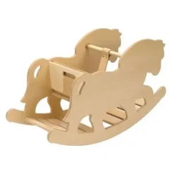 Gyngehest i Birk med beige hynde fra HINDEVADGÅRD*Hindevadgaard Hot