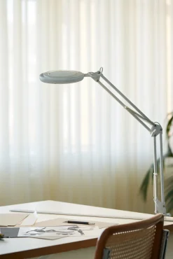 - Skrivebordslampe LED - Magni Archi clips - Hvid^Halo Design Copenhagen Best