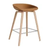 - AAS 33 - Barstol - Læder i cognac, Sense - ben i eg vandbaseret lak, lav model*Hay Clearance