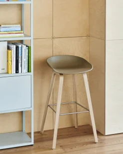 - Barstol - AAS 32 - About A Stool - Sort 2.0 - Ben: eg/vandbaseret lak - Lav model^Hay Hot