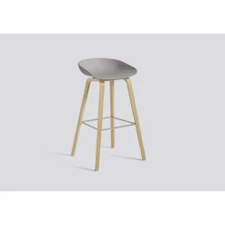 - Barstol - AAS 32 - About A Stool - Concrete Grey 2.0 - Ben: eg/vandbaseret lak - Lav model^Hay Clearance