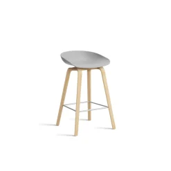 - Barstol - AAS 32 - About A Stool - Concrete Grey 2.0 - Ben: sæbebehandlet eg - Lav model^Hay Clearance