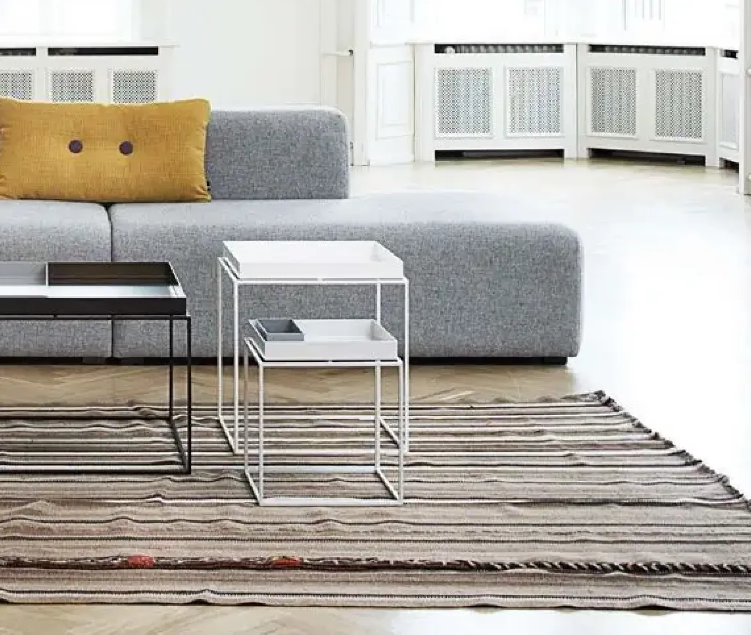 - Bord - Tray Table Medium Square 40x40 cm - hvid^Hay Sale