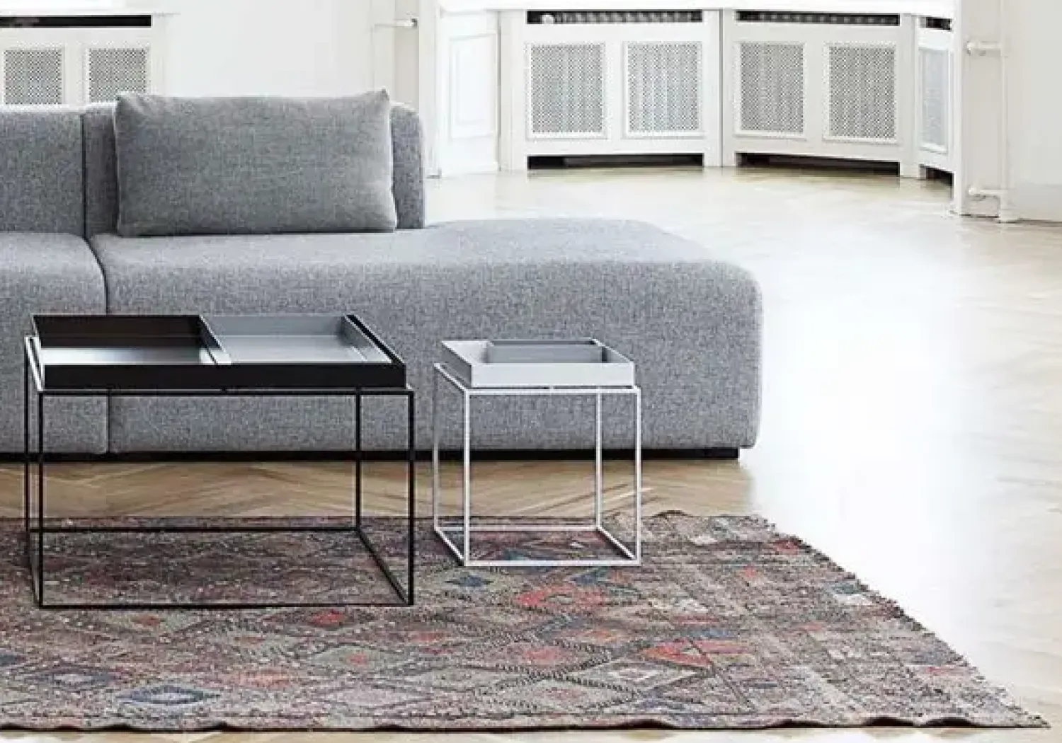 - Bord - Tray Table Medium Square 40x40 cm - hvid^Hay Sale