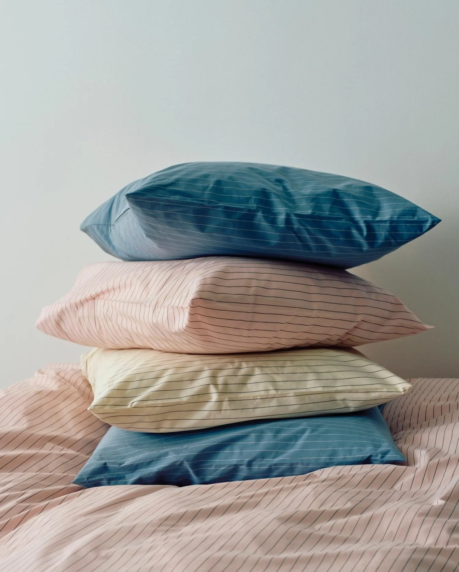 - Fineline Pillow Case - 63 x 60 - Blue*Hay