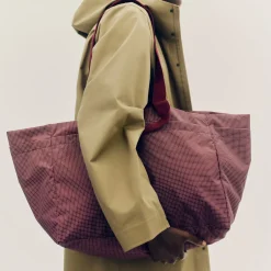 - Grid Weekend Bag - Small - Blå^Hay Online