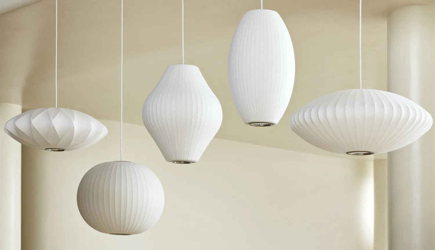 - NELSON Pear Bubble Pendant - Small - Off white*Hay Online