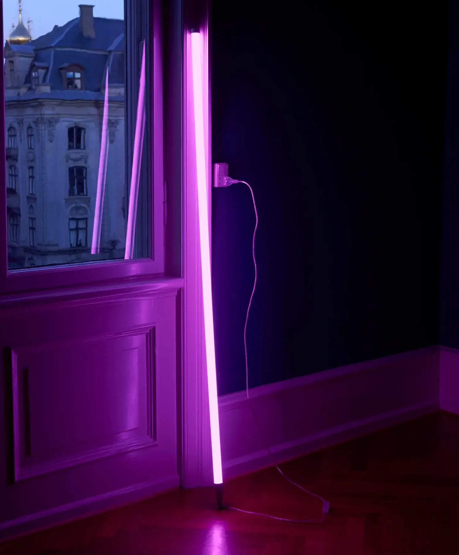 - Neon Tube LED - Pink - Neonrør - 150 cm*Hay