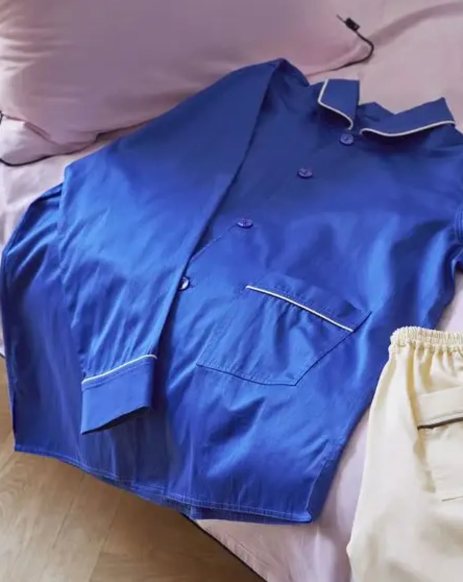 - Outline Pyjama - Langærmet Shirt - M/L - Vivid Blue*Hay Clearance