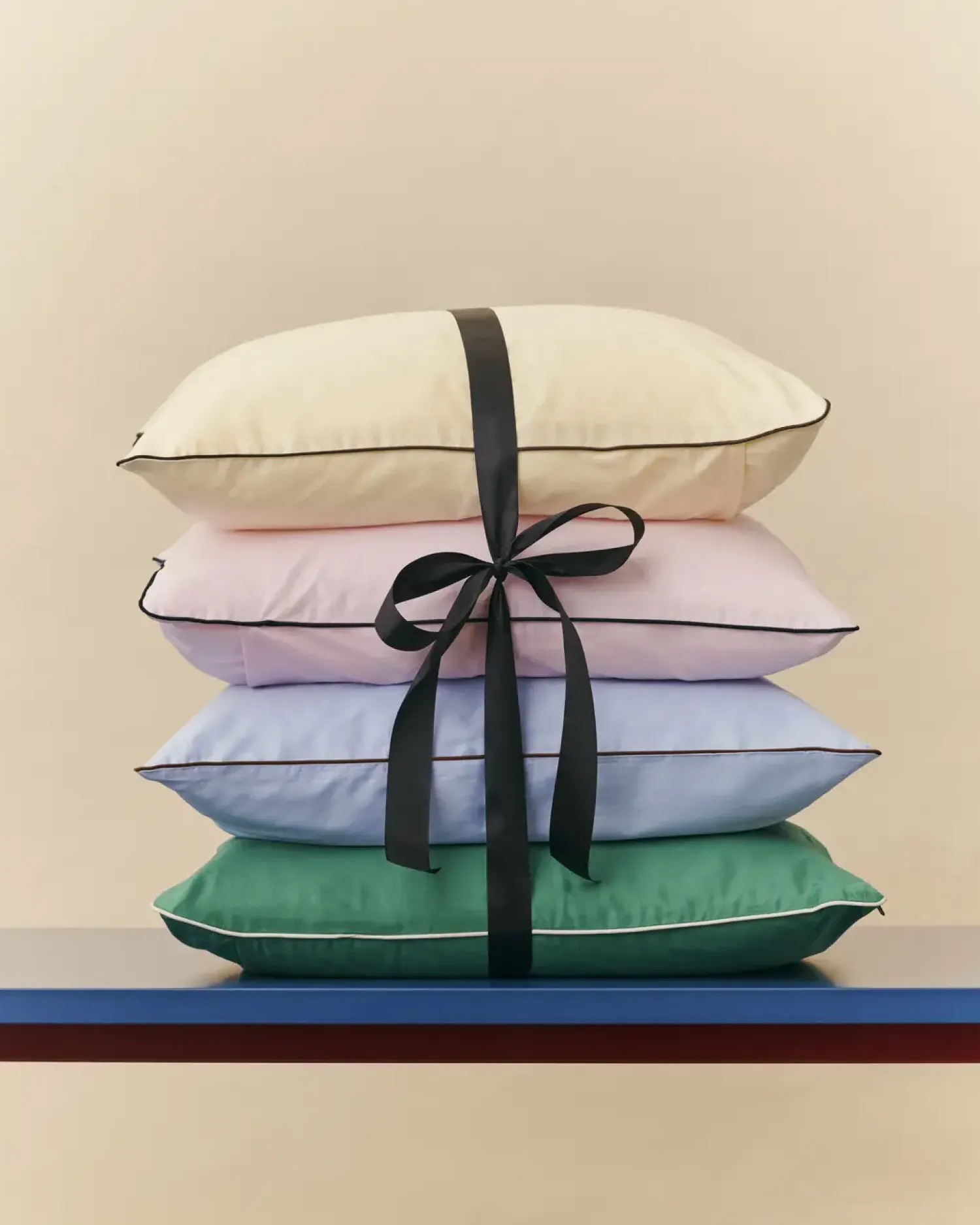 - Pudebetræk - Outline Pillow Case - Soft blue - 63x60 cm*Hay Outlet