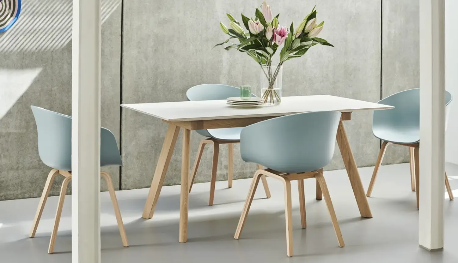 - Spisebordsstol - AAC 22 - About a Chair - Slate Blue 2.0 - Ben: eg/vandbaseret lak*Hay