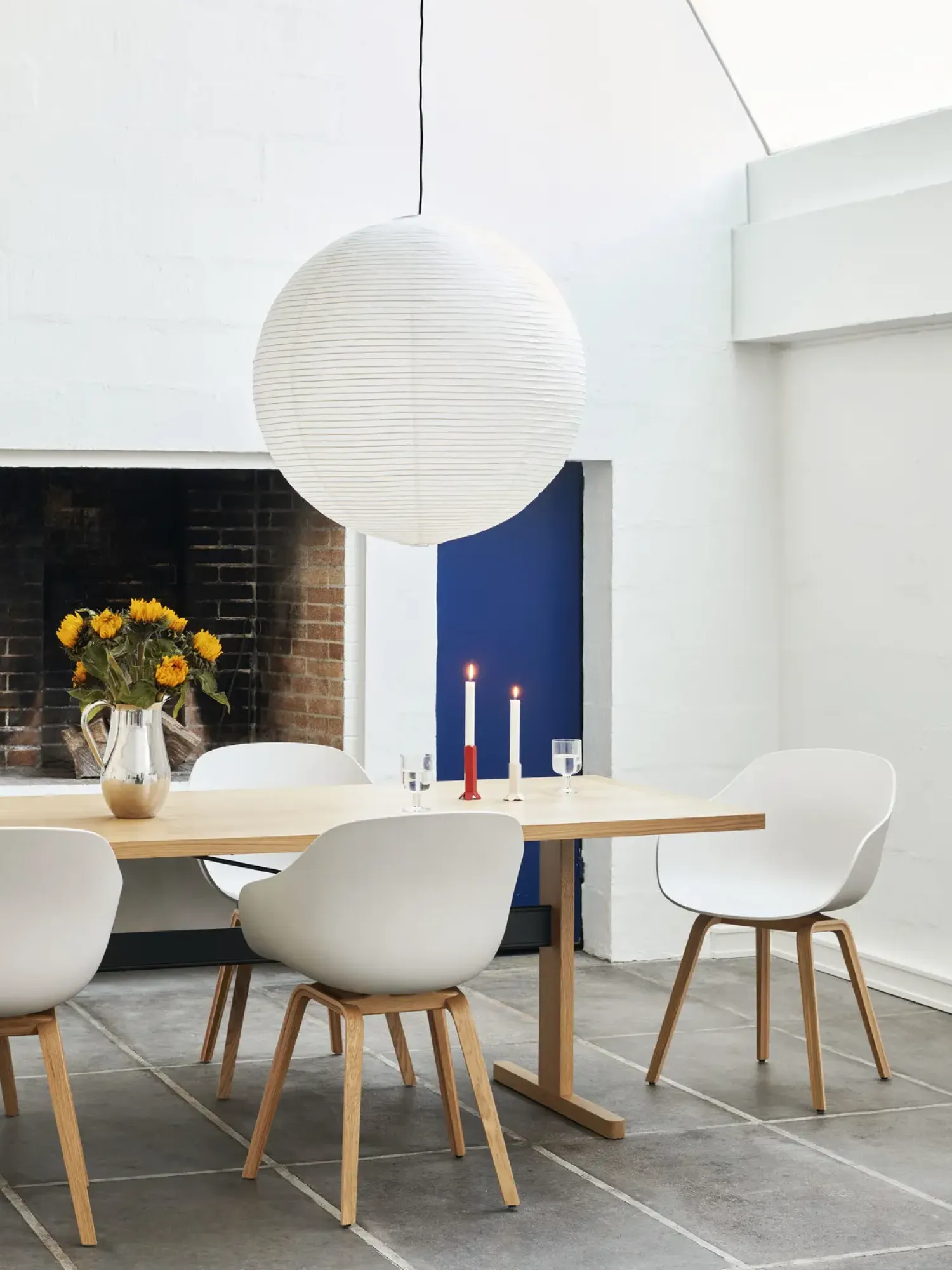 - Spisebordsstol - AAC 222 - About a Chair - Concrete Grey 2.0 - Ben: eg/vandbaseret lak*Hay Best