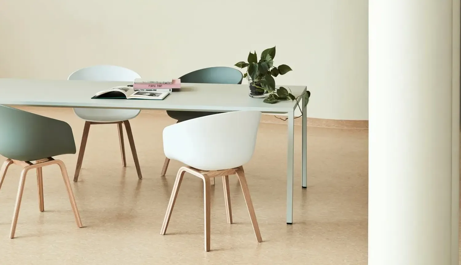 - Spisebordsstol - AAC 22 - About a Chair - Khaki 2.0 - Ben: eg/vandbaseret lak^Hay Discount