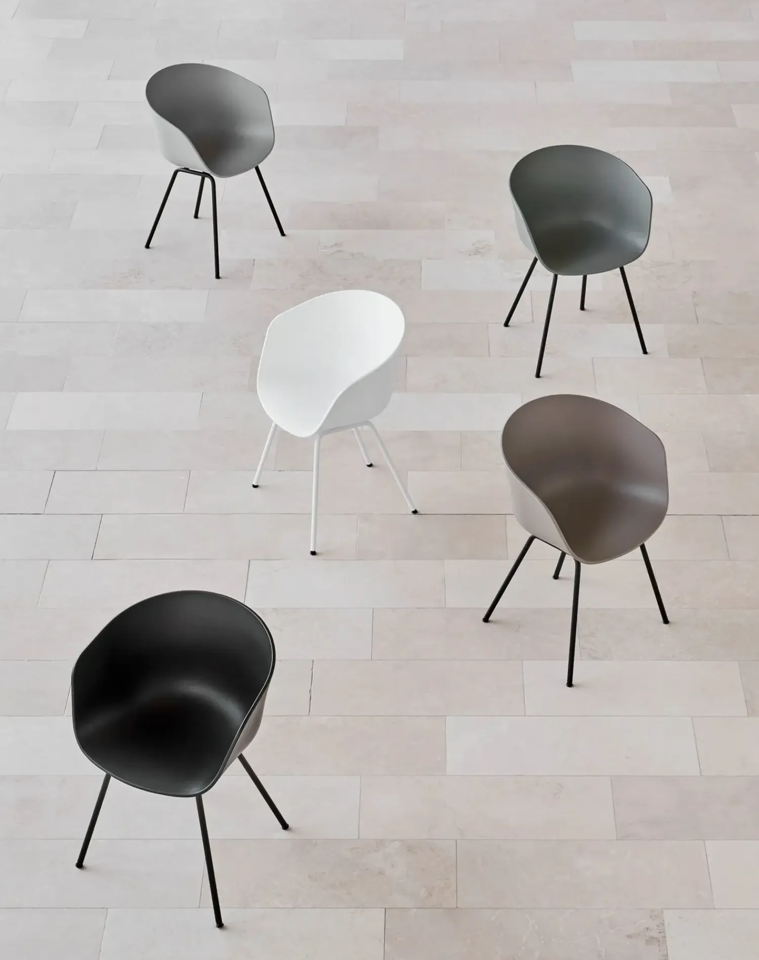 - Stol AAC26 - Soft sort med sorte ben - about a chair AAC 26^Hay Discount