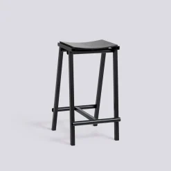 - Taburete 8 Bar Stool - Black - Black Lacquered Oak Veneer Seat - Lav model 65 cm*Hay Hot