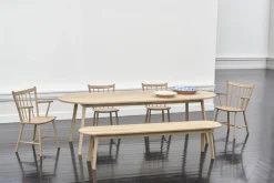 - Triangle Leg Table - 250 cm - Eg med vandbaseret lak^Hay Hot