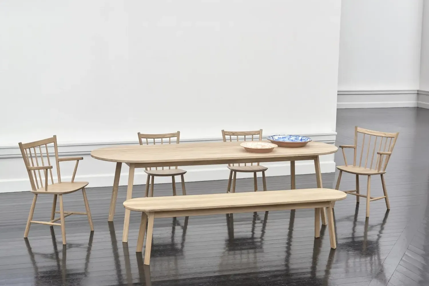 - Triangle Leg Table - 200 cm - Olieret eg*Hay Clearance