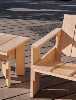 Crate Lounge Chair - Lakeret fyrretræ / Lacquered pinewood^Hay Sale