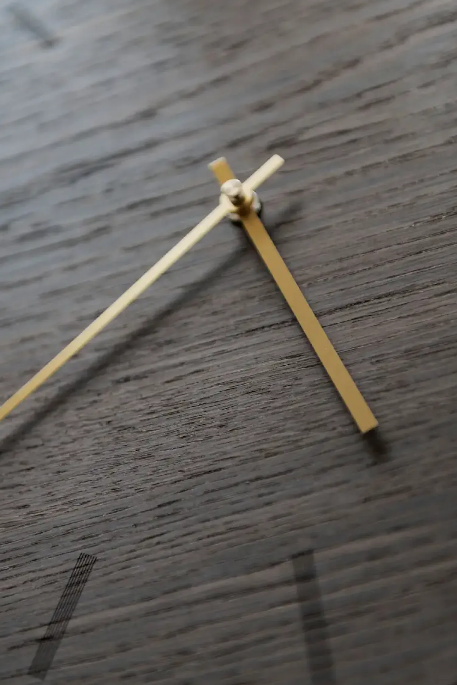 - Vægur - Dark Oak - Mørk Eg/Sølv - Ø38 cm^Hemverk Online