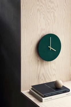 - Vægur - Felt grøn - Ø28 cm - Kobber visere^Hemverk Outlet