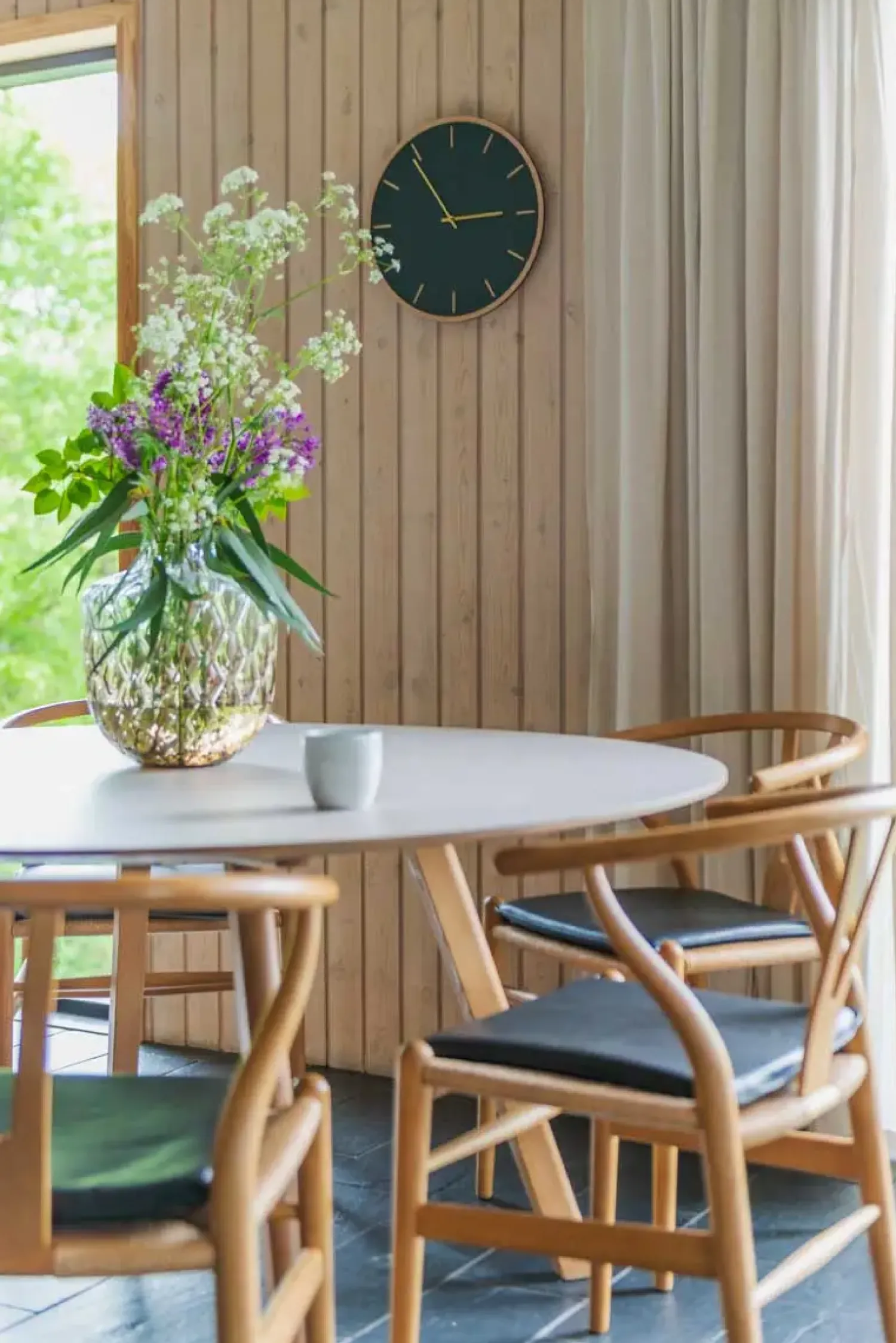 - Vægur - Lys Eg/Mørkegrøn - Guld visere - Ø38 cm^Hemverk Hot