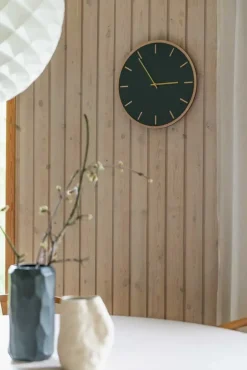 - Vægur - Lys Eg/Mørkegrøn - Sølv visere - Ø28 cm*Hemverk Clearance