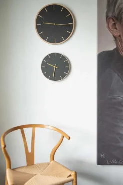 - Vægur - Lys Eg/Sort - Sølv visere - Ø38 cm*Hemverk New