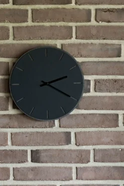 - Vægur - Mørk Eg/Sort - Sølv visere - Ø38 cm^Hemverk Online