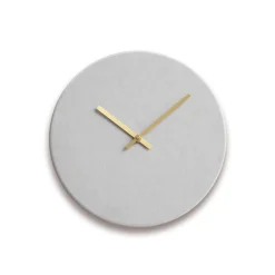 - Vægur - Shape - Lys grå - Guld visere - Ø38 cm*Hemverk Hot