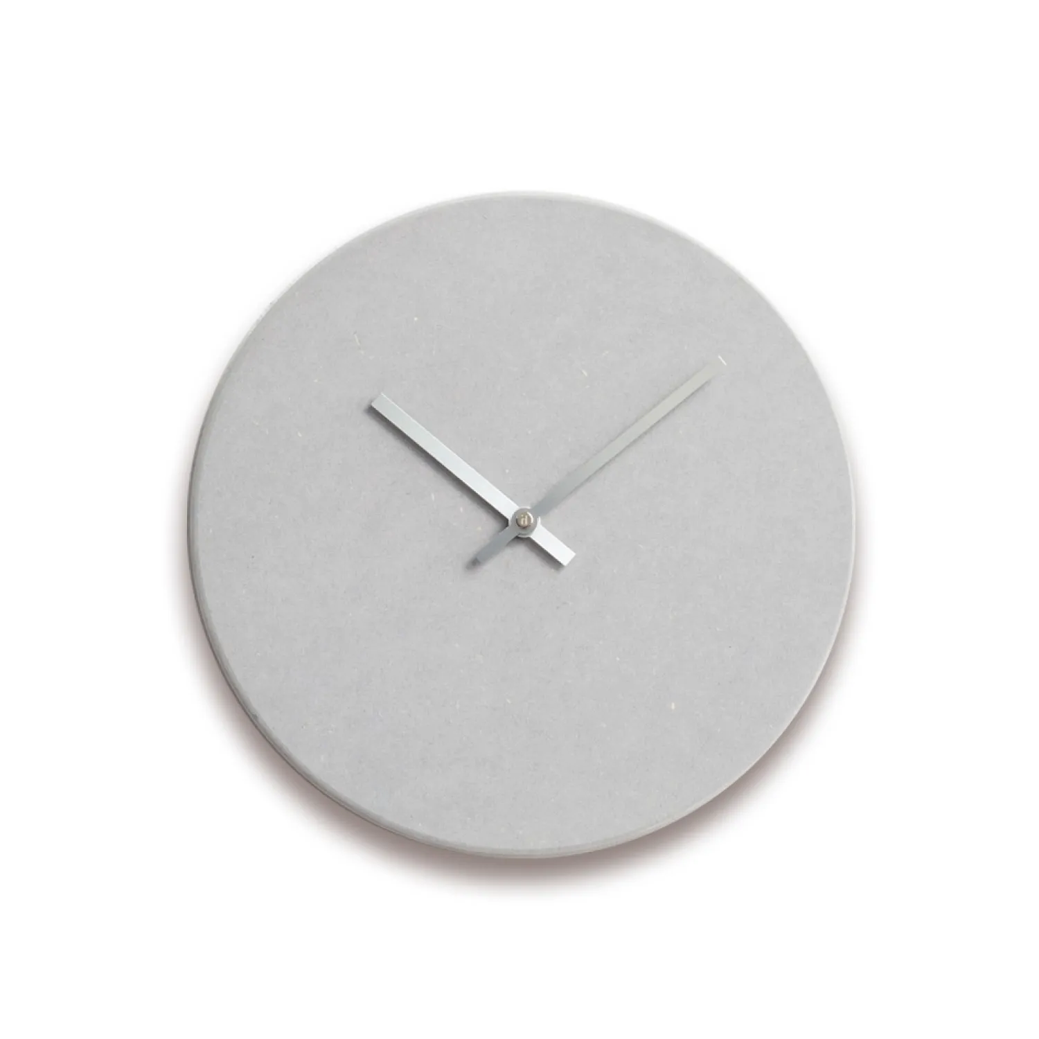 - Vægur - Shape - Lys grå - Sølv visere - Ø38 cm*Hemverk Outlet
