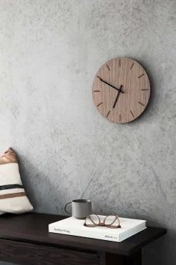 - Vægur - Valnød - Ø28 cm - Kobber visere^Hemverk Outlet