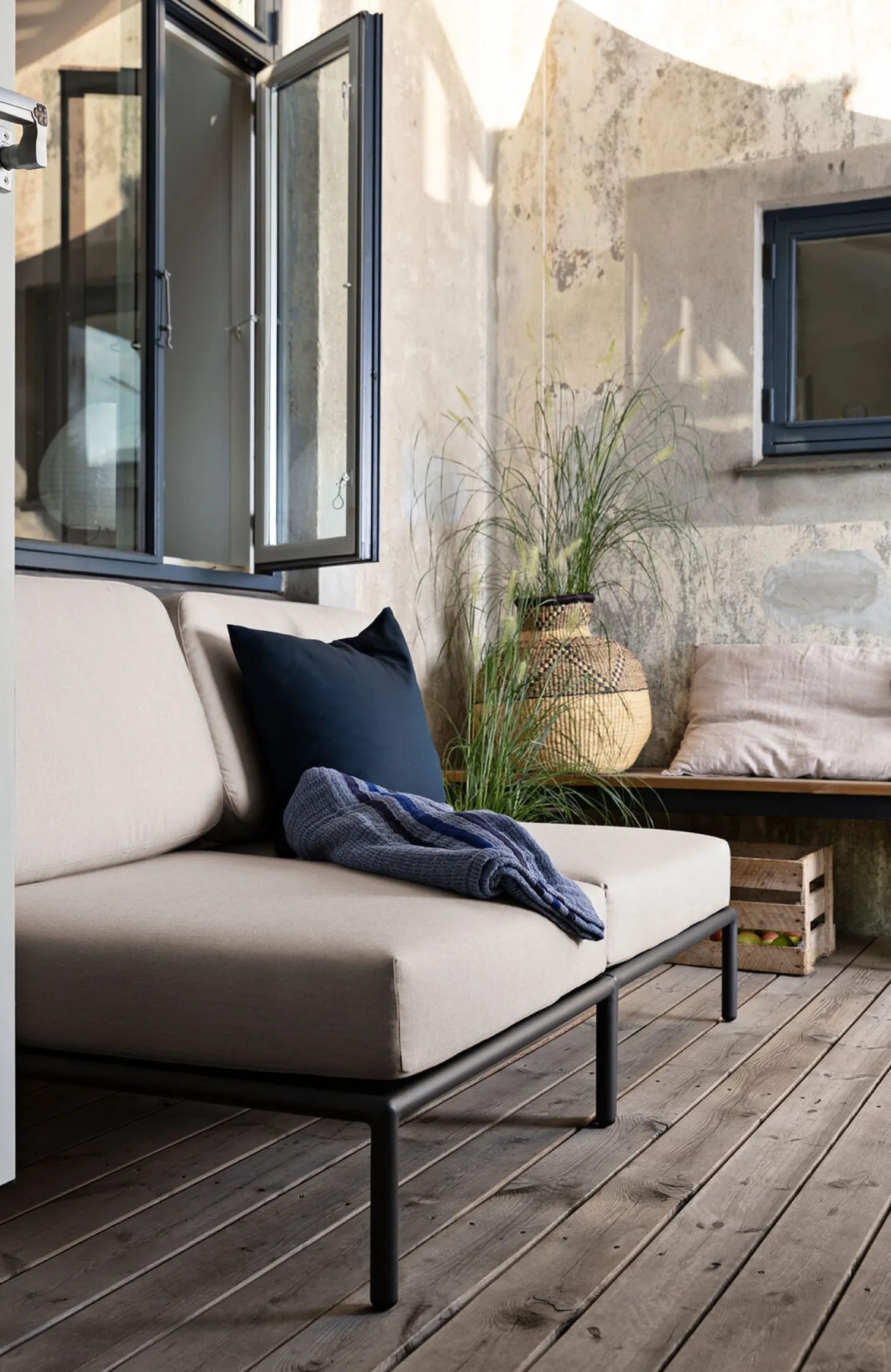 - LEVEL Chair - Ash. Fabric*Houe Best