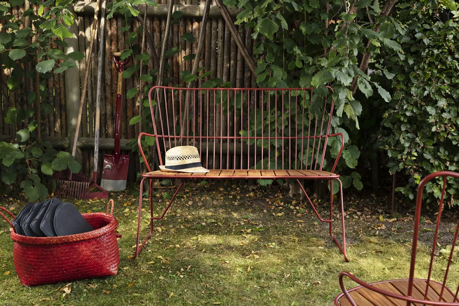 - PAON Bench - Pine green. Seat*Houe Clearance