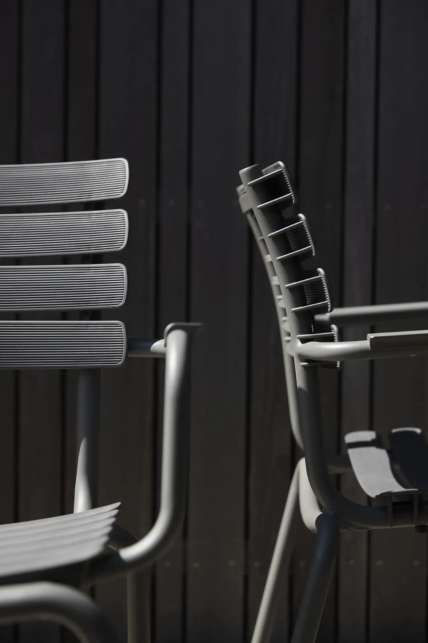 - ReCLIPS Dining chair - Dark grey. Armrest^Houe Discount