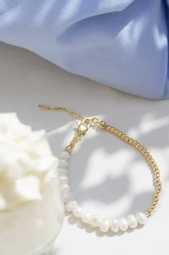 - Capri Perle Armbånd - Guld*JUKSEREI Outlet