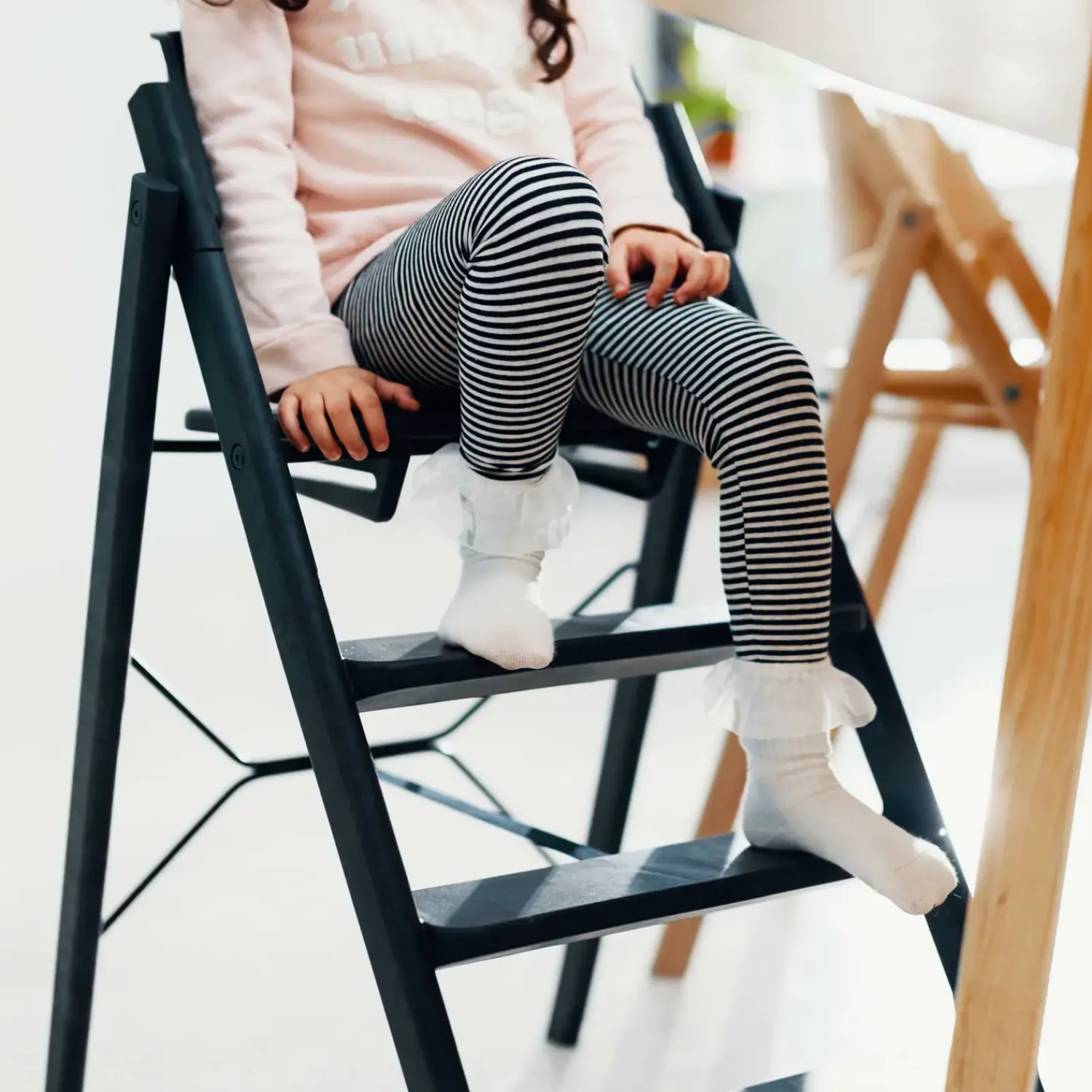 - Højstol - ReKLAPP® - Sammenklappelig - Recycled plastic Sort^KAOS Best