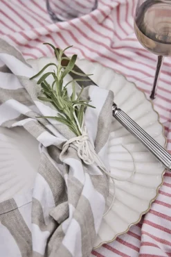 - Camille middagstallerken 27x27 cm. råhvid*Lene Bjerre Hot