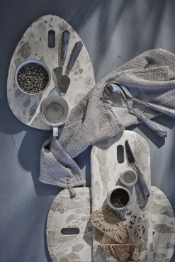 - Ellia skærebræt 45X30 sand - Marmor^Lene Bjerre Outlet