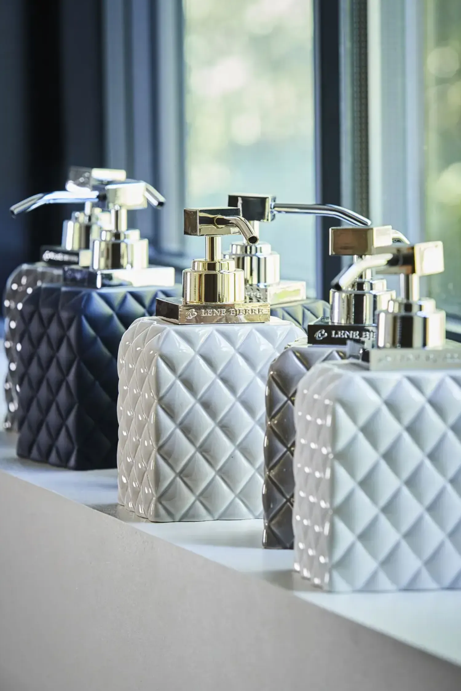 - Portia dispenser brun sand 16 cm.^Lene Bjerre Clearance