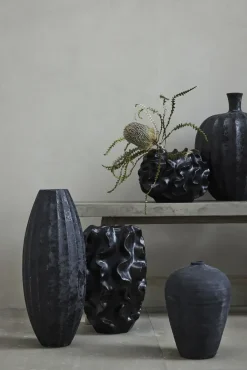 - Sannia vase H20,5 cm. sort^Lene Bjerre Best