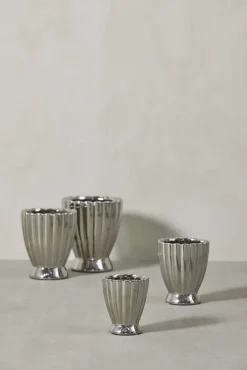 - Shenella urtepotteskjuler H20 cm. sølv^Lene Bjerre