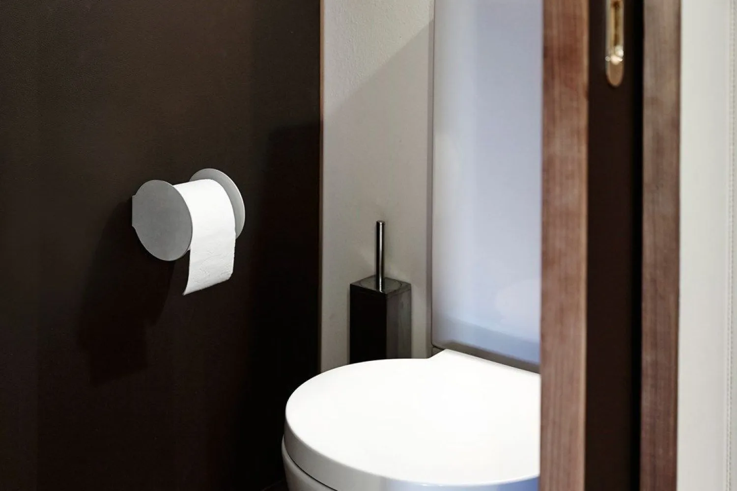 - Toiletrulleholder - Nupo Black/ Alu Black*LindDNA Best