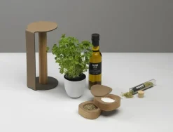 saltkar - Curve salt & pepper oak wood/nupo black (sæt med 2 stk)^LindDNA Hot