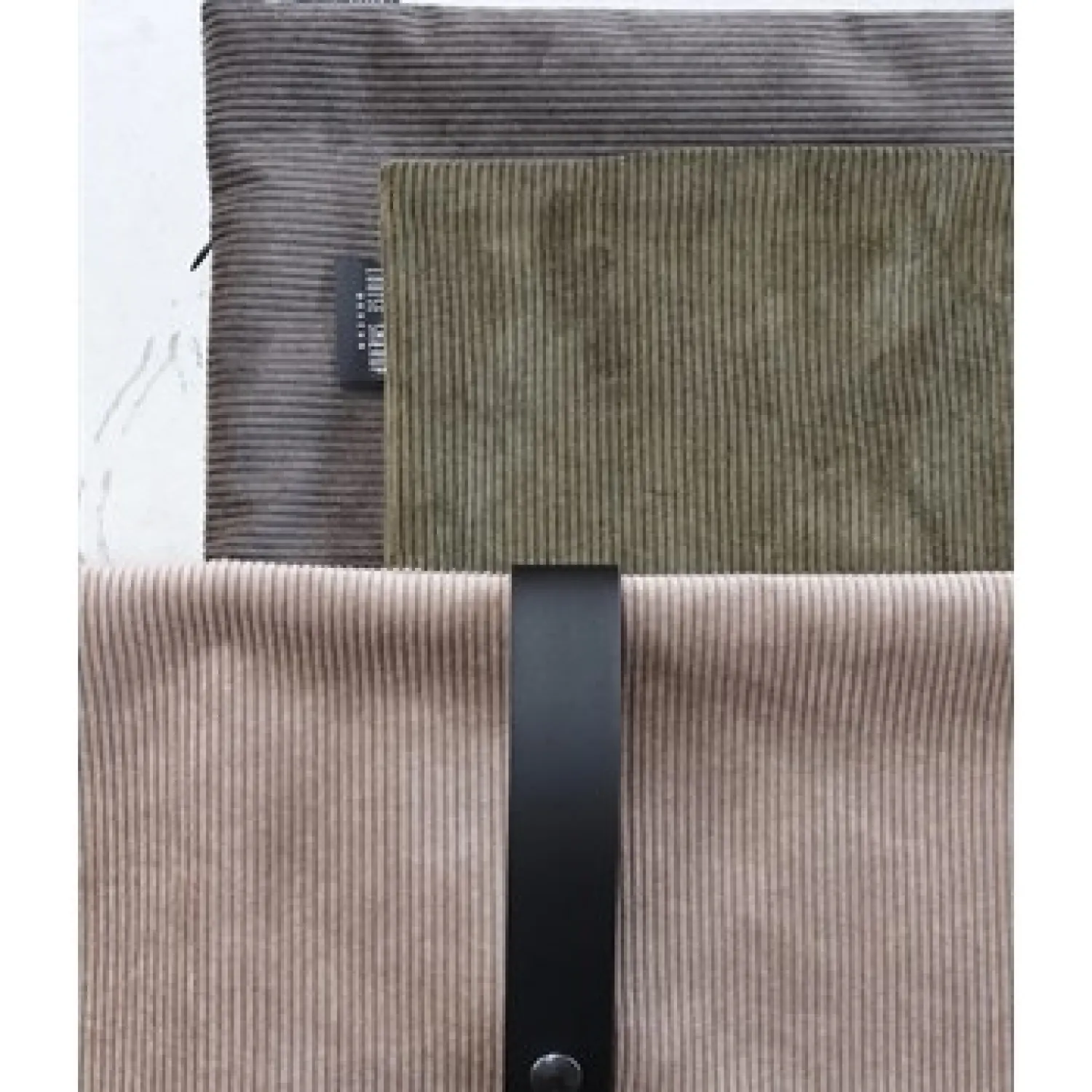 - fløjl pude Corduroy - Sand farvet (50x50 cm)*Louise Smærup Outlet