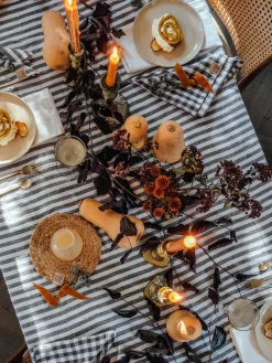 - Dug - Misty - Edge - Dark Grey / Mørkegrå - 145x250 cm^Lovely Linen Online