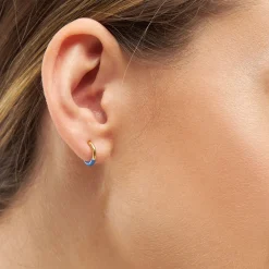 - Øreringe - Color Hoop Half Dip - Blå / Blue (1 stk.)*LULU Copenhagen Outlet