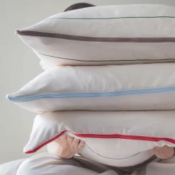 - ALIGN-sengesæt - Bright red/Sand - W140 x L200 cm*Mette Ditmer