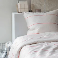 - ALIGN-sengesæt - Bright red/Sand - W140 x L220 cm^Mette Ditmer Clearance