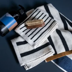 - BOUDOIR - Håndklæde, sort/hvid, smalle striber*Mette Ditmer New